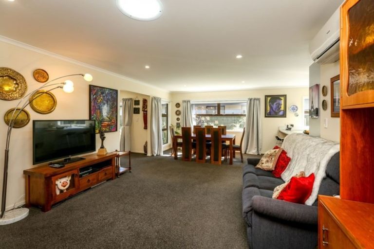 Photo of property in 44 Magnolia Drive, Westown, New Plymouth, 4310