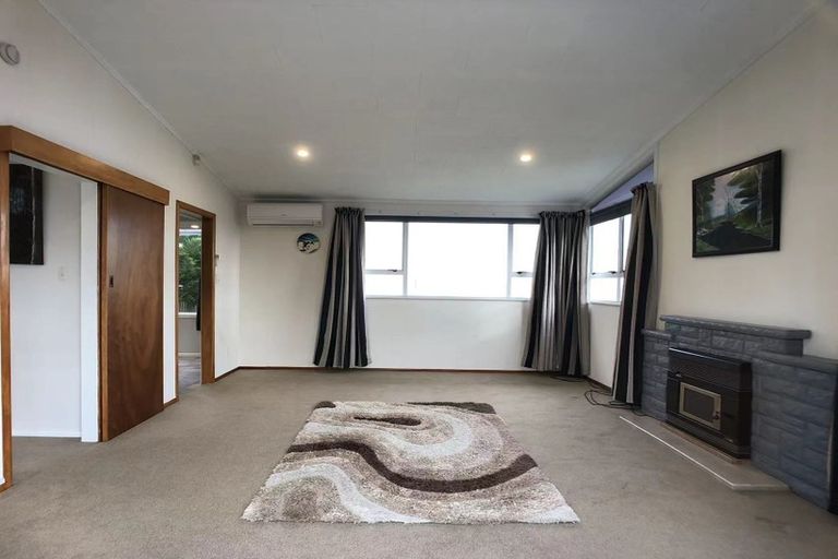 Photo of property in 14 Carole Crescent, Pakuranga, Auckland, 2010