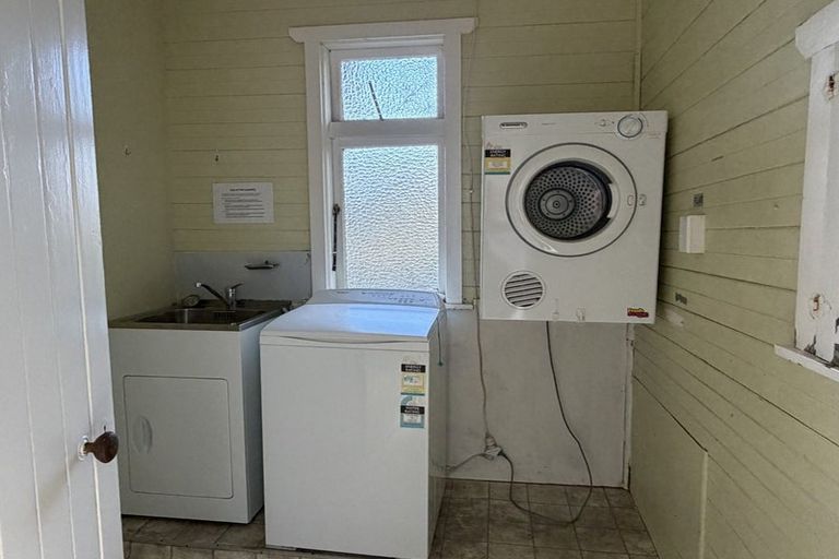 Photo of property in 3/44 Northland Road, Northland, Wellington, 6012