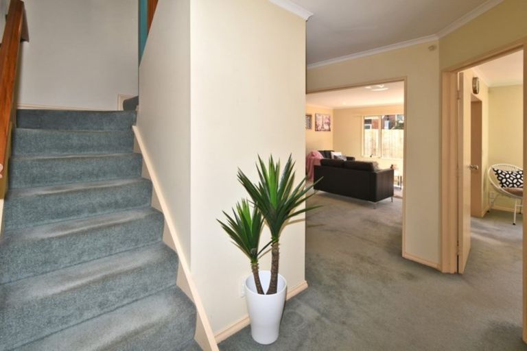 Photo of property in 2/97 Clyde Road, Ilam, Christchurch, 8041