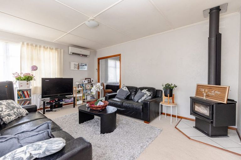 Photo of property in 21 Rira Street, Marton, 4710