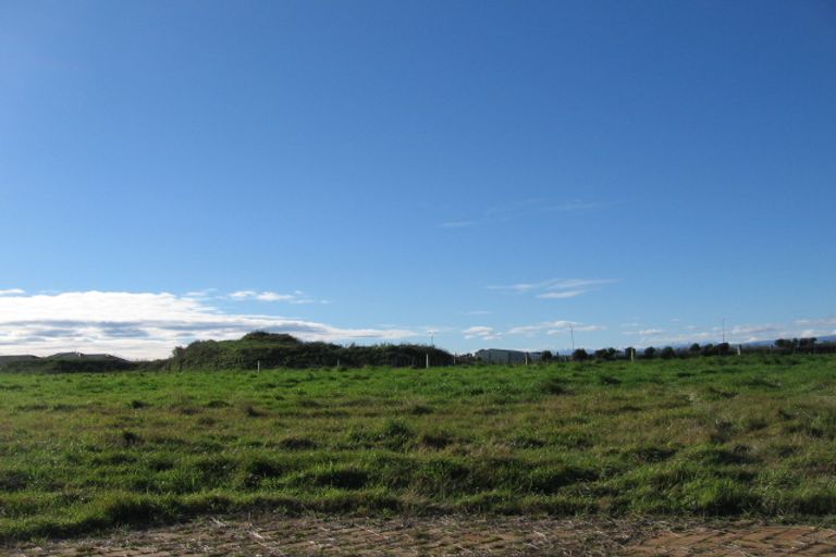 Photo of property in 5 Banksia Grove, Milson, Palmerston North, 4414