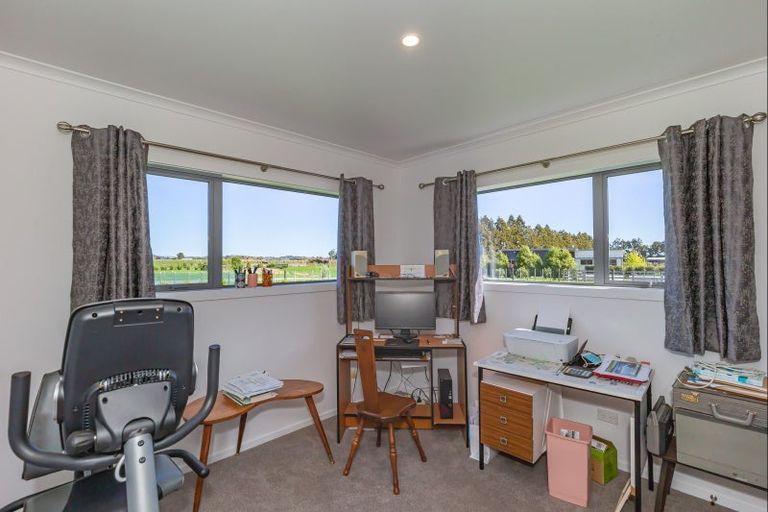 Photo of property in 116 Gladstone Road, Levin, 5571