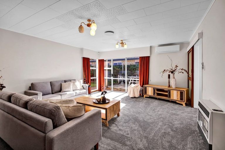 Photo of property in 3a Surrey Street, Hawera, 4610