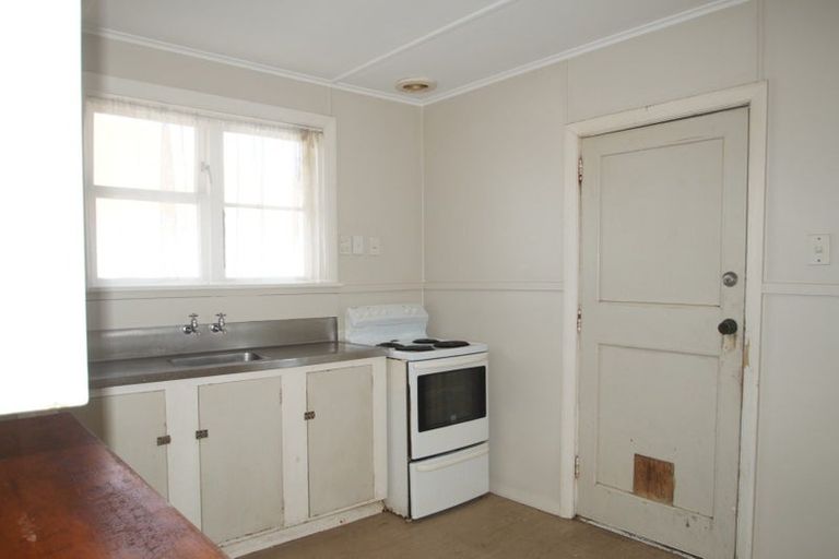 Photo of property in 21 Holland Street, Avonside, Christchurch, 8061