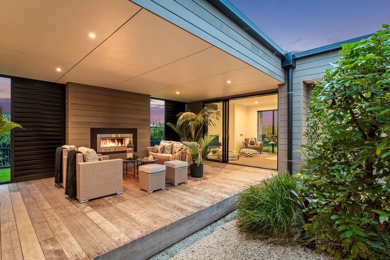 Photo of property in 2 Shearwater Lane, Point Wells, 0986