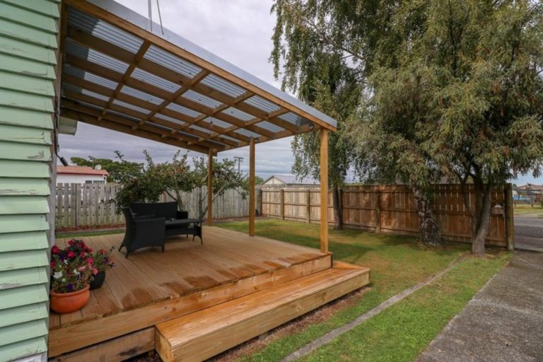Photo of property in 9 Christian Street, Dannevirke, 4930