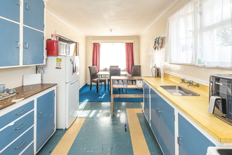 Photo of property in 125 Cornfoot Street, Castlecliff, Whanganui, 4501