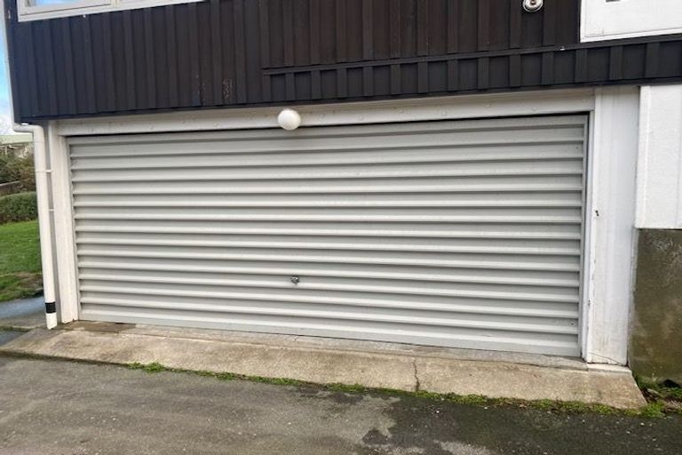 Photo of property in 12 Cranwell Street, Churton Park, Wellington, 6037