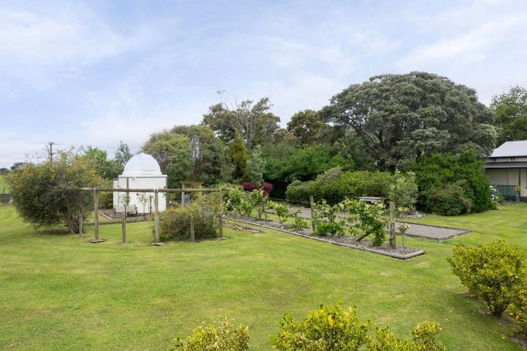 Photo of property in 70 Tokomaru Road East, Tokomaru, Palmerston North, 4474