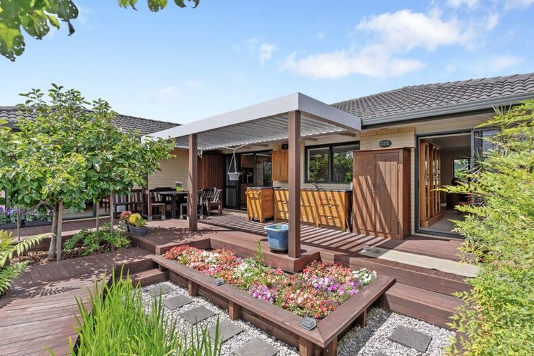 Photo of property in 9 Mohill Place, East Tamaki Heights, Auckland, 2016