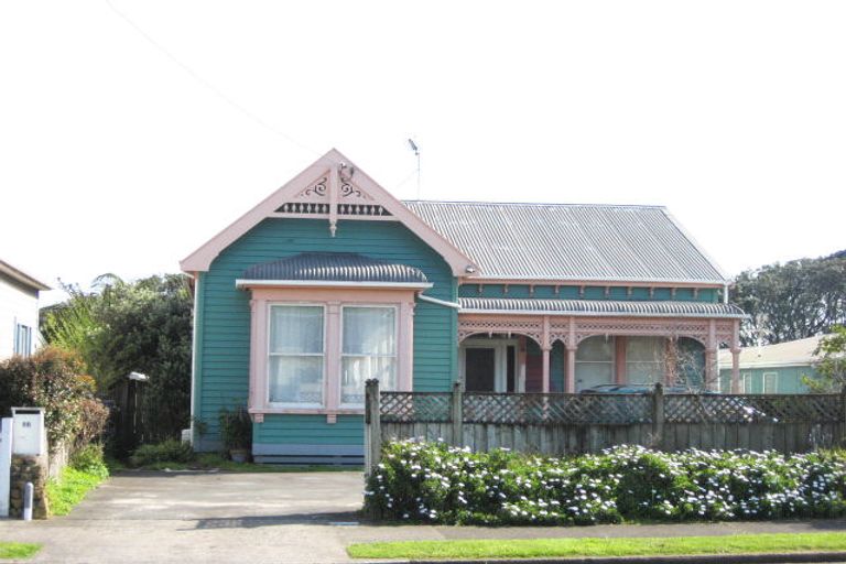 Photo of property in 86 Hine Street, New Plymouth, 4310