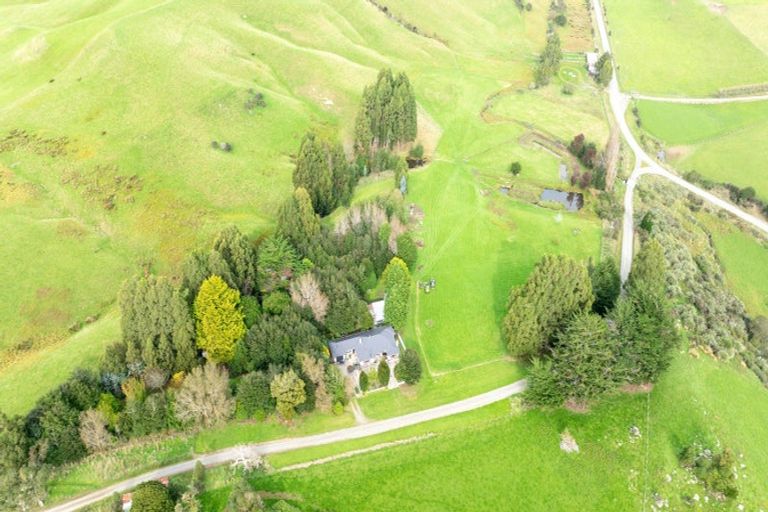 Photo of property in 28 Mandeville Road, Hokonui, Winton, 9782