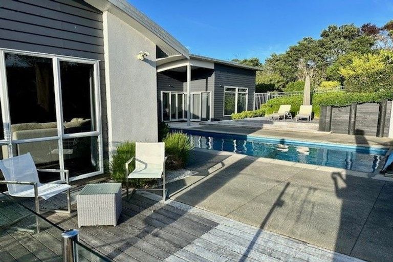 Photo of property in 9 Mott Lane, Whitford, Howick, 2571