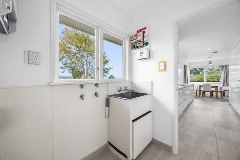 Photo of property in 4 Riverhills Avenue, Pakuranga Heights, Auckland, 2010