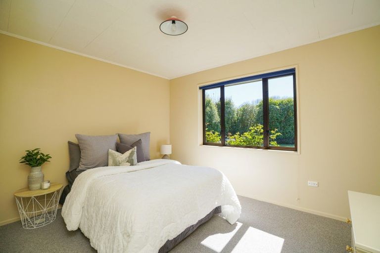 Photo of property in 211 Dunns Road, Otatara, Invercargill, 9879