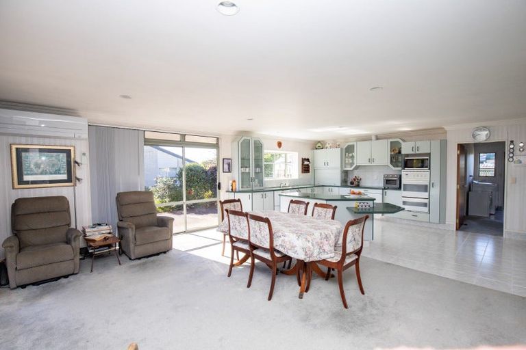 Photo of property in 15 Walton Place, Ngatea, 3503