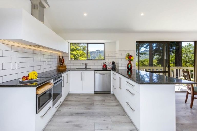 Photo of property in 24c Chatsworth Road, Silverstream, Upper Hutt, 5019