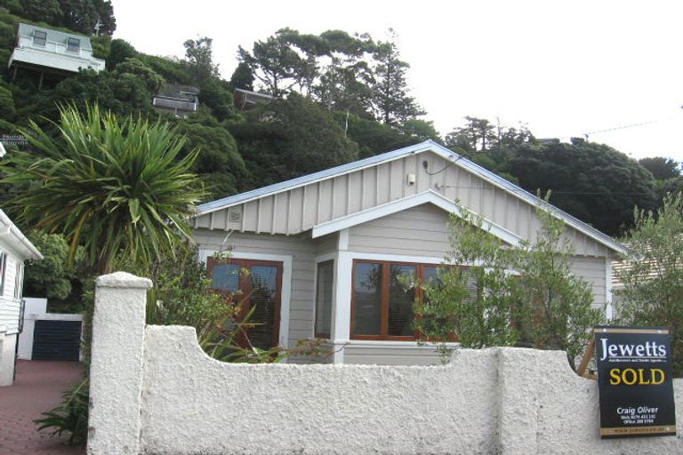 Photo of property in 1/50 Ferry Street, Seatoun, Wellington, 6022