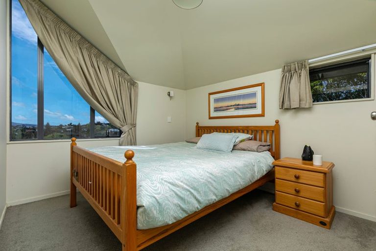 Photo of property in 2/35 Channel View Road, Campbells Bay, Auckland, 0630