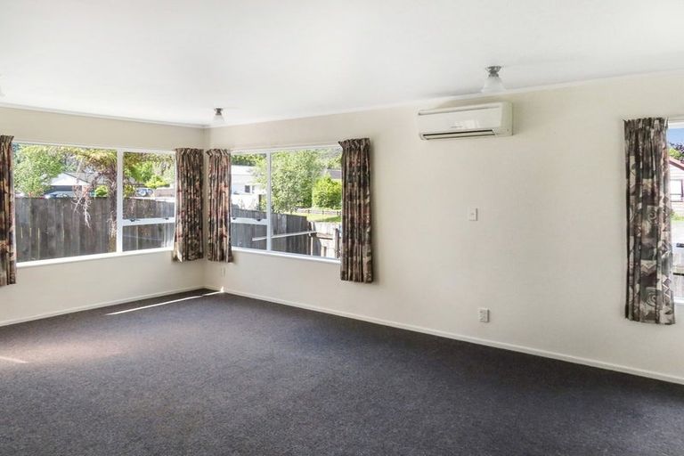 Photo of property in 5 Memphis Grove, Totara Park, Upper Hutt, 5018