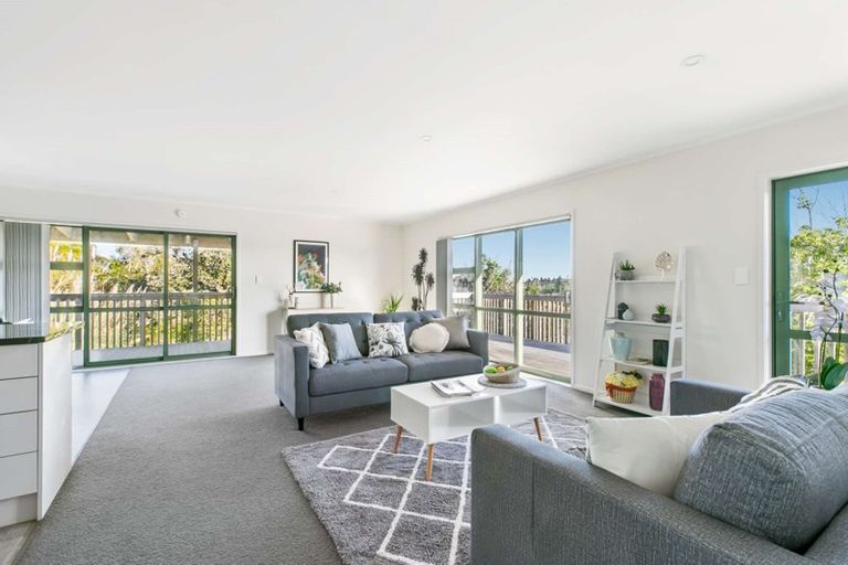 Photo of property in 32 Riverhaven Drive, Wade Heads, Whangaparaoa, 0932