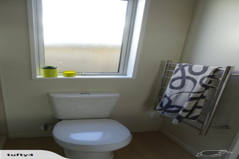 Photo of property in 28 Pounamu Place, Pegasus, 7612