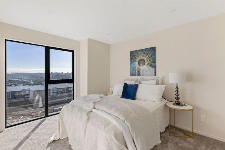 Photo of property in 13 Paina Crescent, Massey, Auckland, 0614