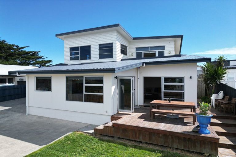 Photo of property in 50a Signal Street, Foxton Beach, Foxton, 4815