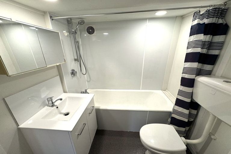 Photo of property in 11 Ossian Street, Milton, 9220