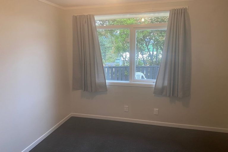 Photo of property in 20 Norana Road, Maoribank, Upper Hutt, 5018