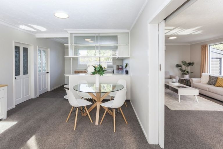 Photo of property in 40 Niven Street, Avondale, Christchurch, 8061