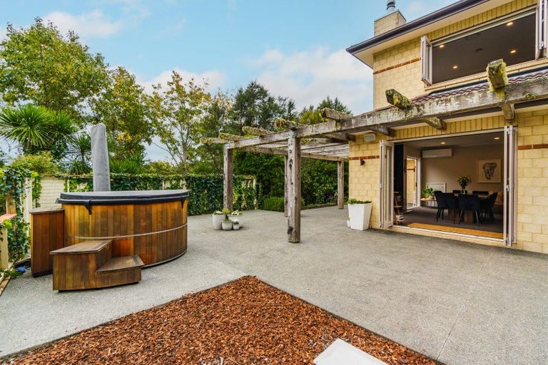 Photo of property in 26b Awhiorangi Promenade, Swanson, Auckland, 0816