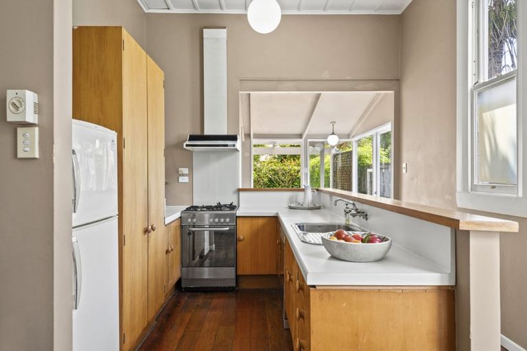 Photo of property in 13 Anne Street, Devonport, Auckland, 0624