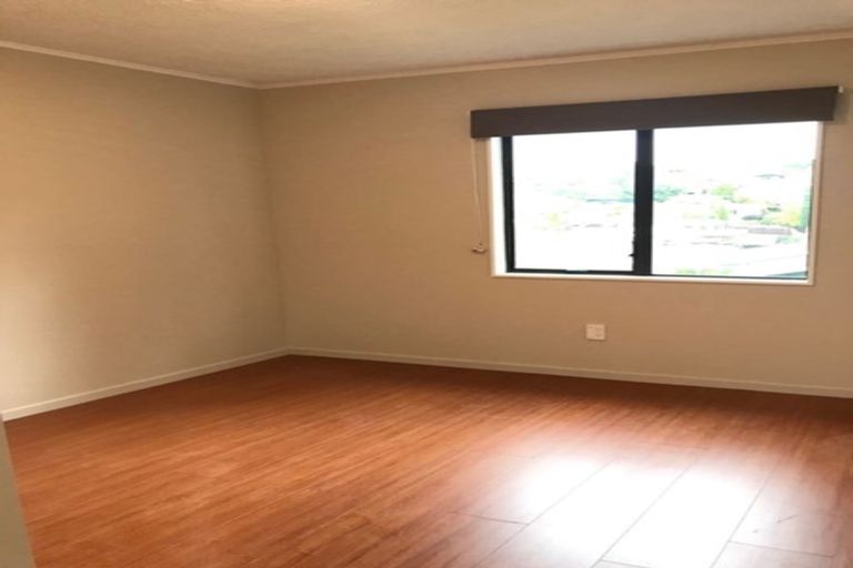 Photo of property in 24 Alidade Place, Massey, Auckland, 0614