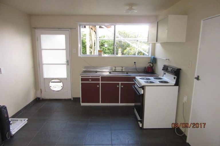 Photo of property in 109 Dowse Drive, Maungaraki, Lower Hutt, 5010