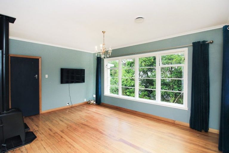 Photo of property in 13 Aplin Terrace, Ngaio, Wellington, 6035