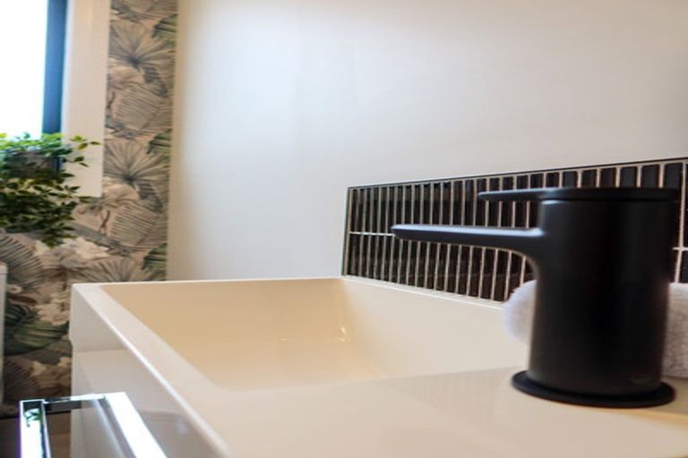 Photo of property in 76 Slacks Road, Awapuni, Palmerston North, 4412