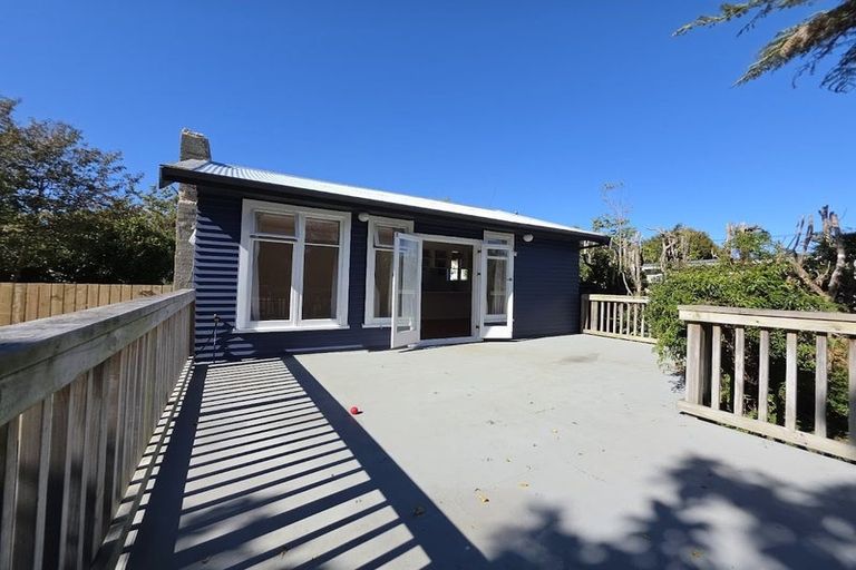 Photo of property in 24 Alexander Road, Raumati Beach, Paraparaumu, 5032