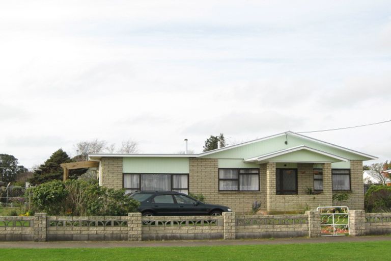 Photo of property in 70 Domett Street, Waitara, 4320