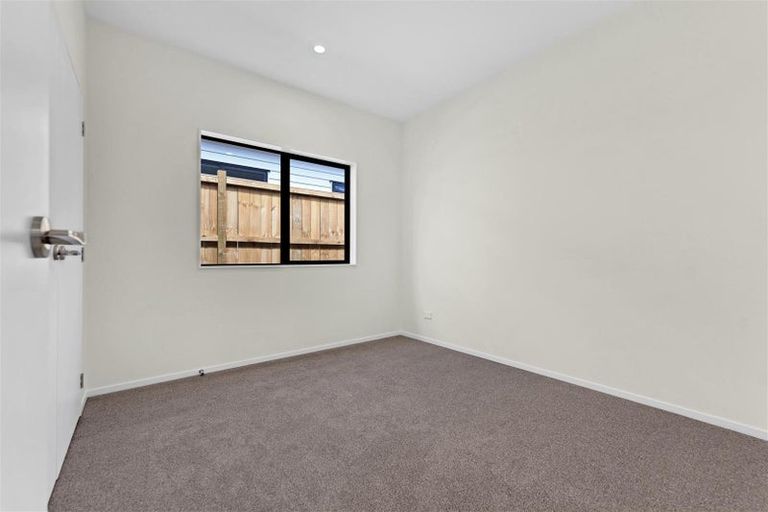 Photo of property in 14 Waimarie Drive, Karaka, 2578