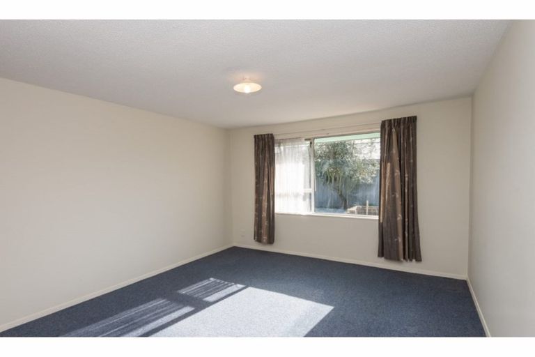 Photo of property in 3/19 Whitmore Street, Edgeware, Christchurch, 8013