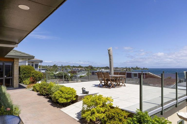 Photo of property in 6 Maniapoto Grove, Waipahihi, Taupo, 3330