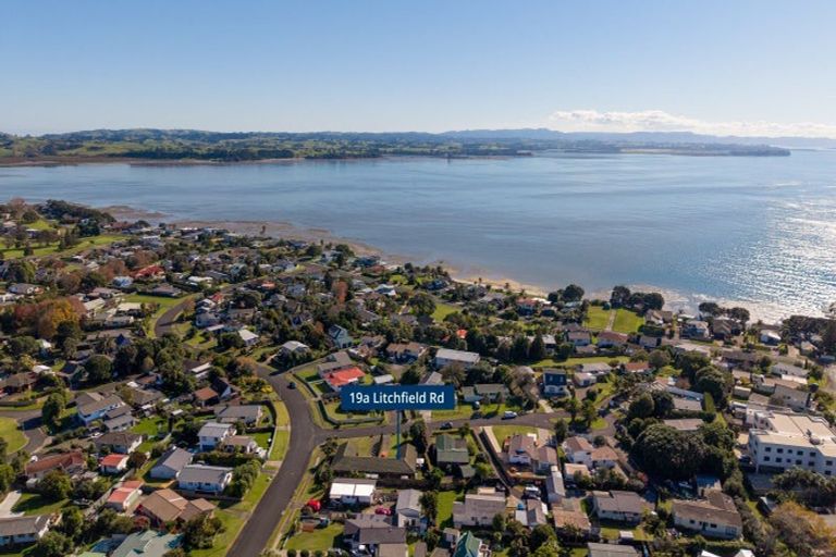 Photo of property in 19a Litchfield Place, Clarks Beach, 2122