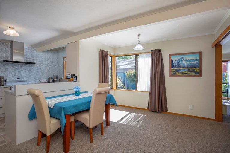 Photo of property in 2/110 Saint James Avenue, Papanui, Christchurch, 8053