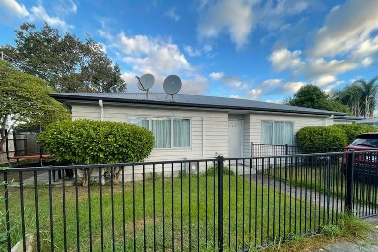 Photo of property in 102 Swanson Road, Henderson, Auckland, 0610