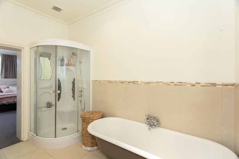 Photo of property in 96 Perth Street, Holmes Hill, Oamaru, 9401