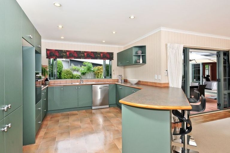 Photo of property in 46 Cairns Crescent, Rototuna, Hamilton, 3210