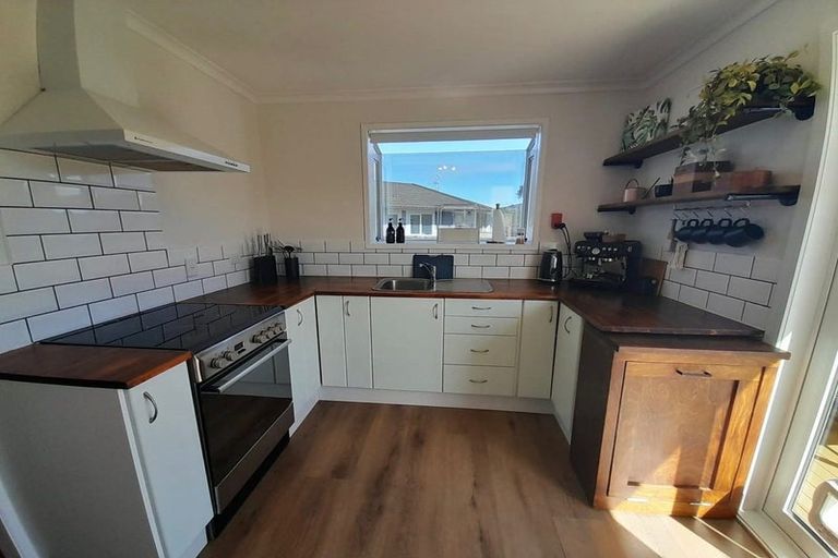 Photo of property in 6 Waiau Close, Kelson, Lower Hutt, 5010