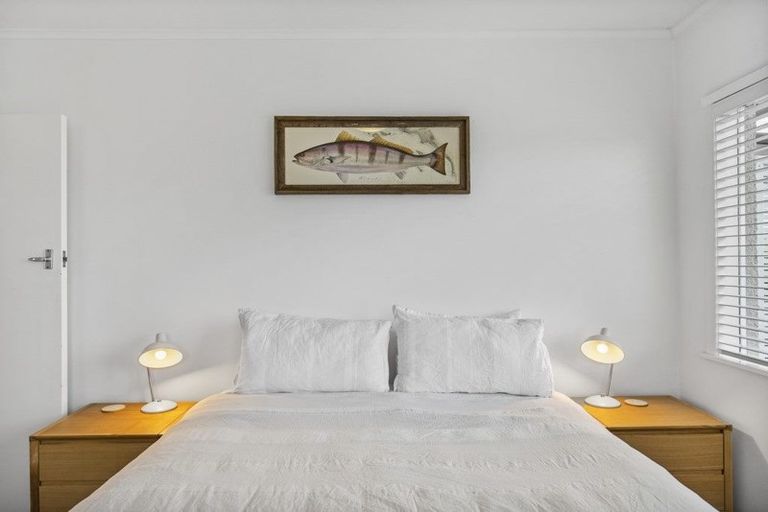 Photo of property in 1/318 Beach Road, Campbells Bay, Auckland, 0630